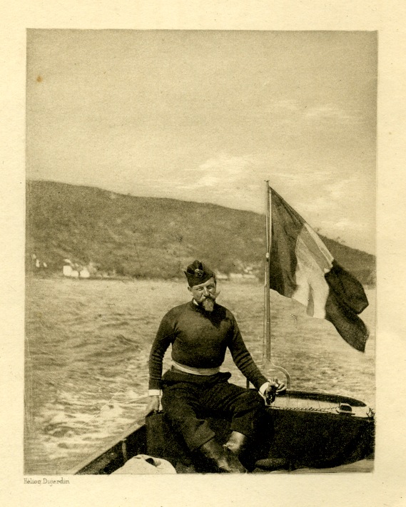 Philippe d'Orléans sur un canot avec drapeau