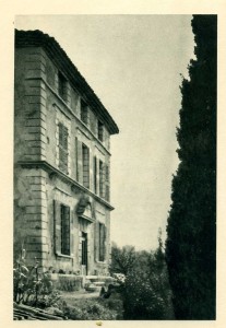 La Maison de Ch. Maurras, à Martigues, vers 1941 La Maison de Ch. Maurras, à Martigues, vers 1941