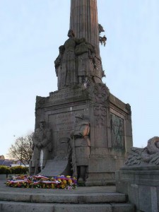 Fleurissement du monument, place Carnot Fleurissement du monument, place Carnot