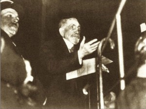 Maurras lors de son procès à Lyon en janvier 1945 Maurras lors de son procès à Lyon en janvier 1945